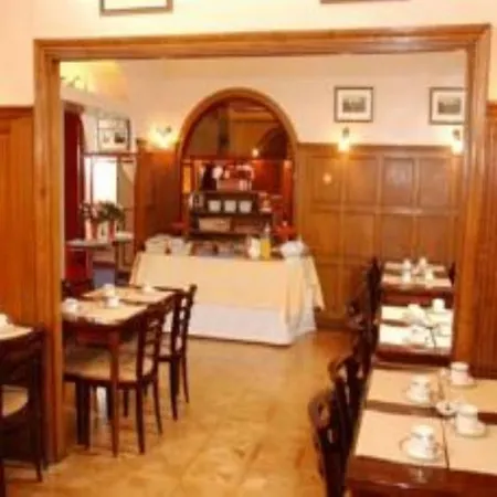 Du Pré Hotel 3*