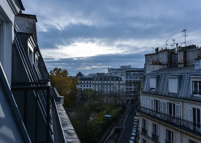 Du Pre Отель 3*