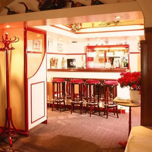 Du Pre Отель 3*