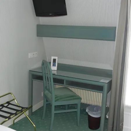 Du Pré Hotel 3*